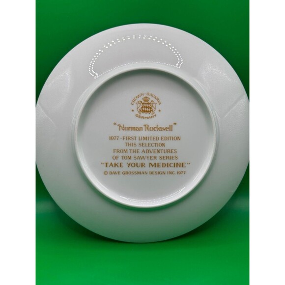 Norman Rockwell 1977 "Take Your Medicine" Plate 1st Limited Edition - Tom Sawyer - Picture 2 of 2